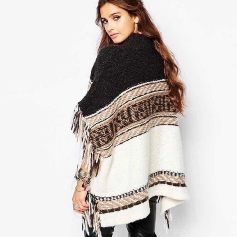 Free People Labyrinth Poncho / Sweater Sz XS